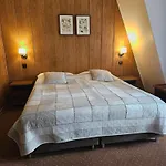 Πανσιόν Encian 2*