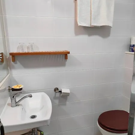 Encian Гостевой дом 2*