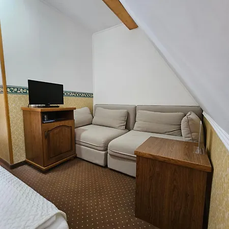 Гостевой дом Encian 2*