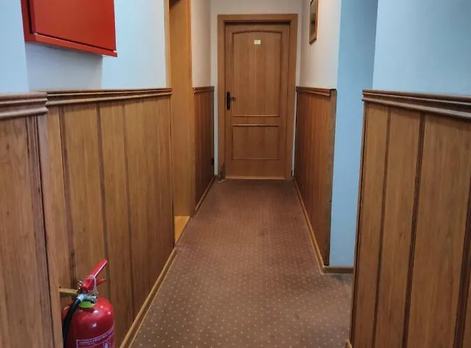 Encian 게스트하우스 2*